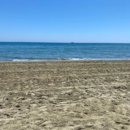 Atlantis Court In Makenzy Appartement *