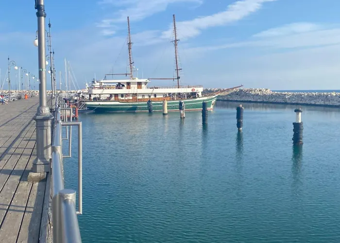 Atlantis Court In Makenzy Apartmán *